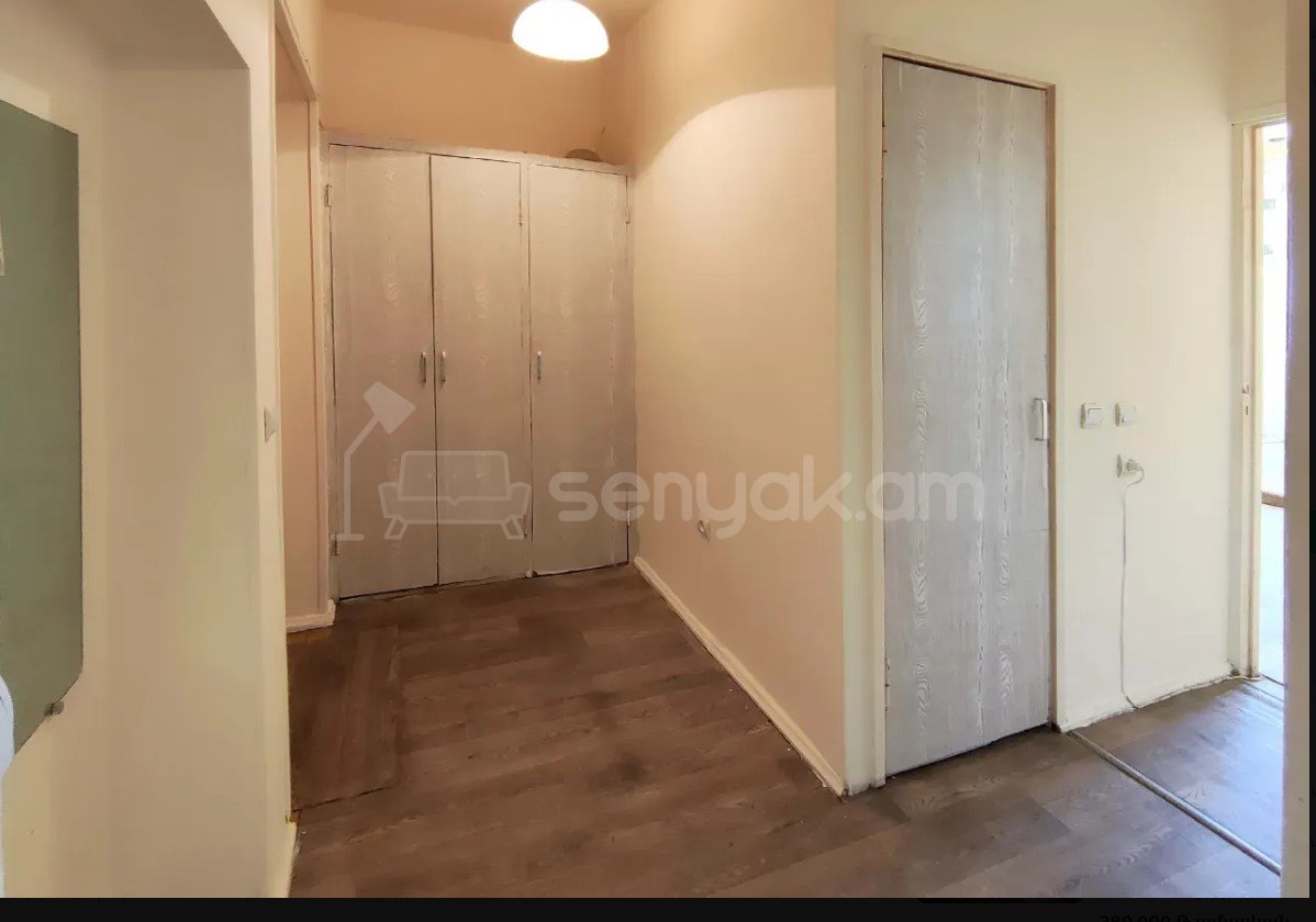 2 Սենյականոց Բնակարան Քարե Շենքում, 45քմ, 4/5 հարկ, Նորմալ Վիճակում, Կահավորված