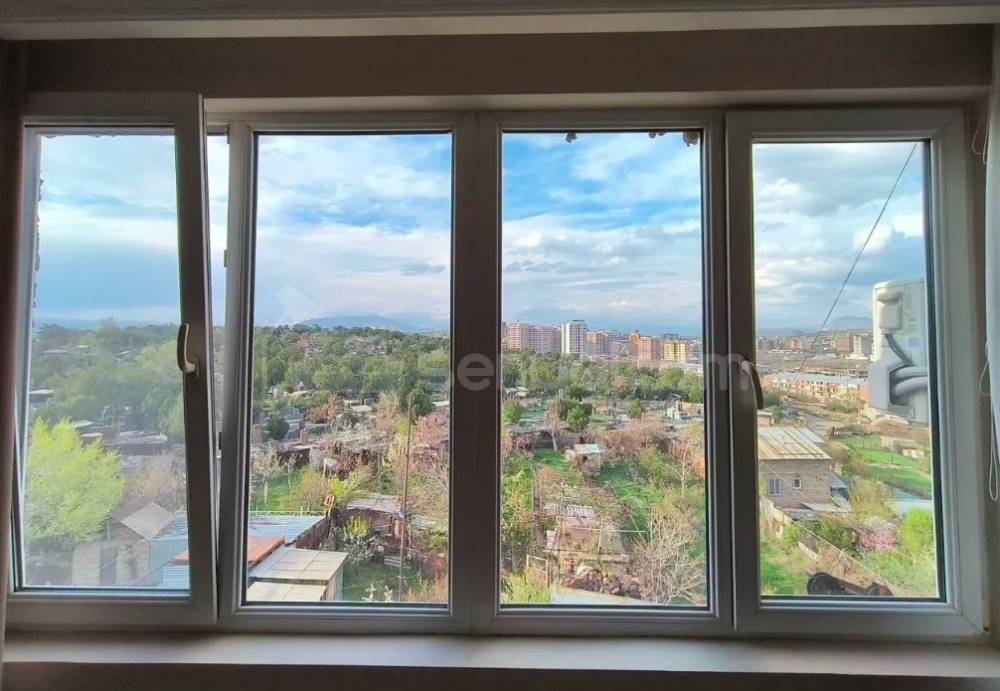 2 Սենյականոց Բնակարան Քարե Շենքում, 48քմ, 5/5 հարկ, Դիզայներական Վերանորոգված, Կահավորված, Արևկող