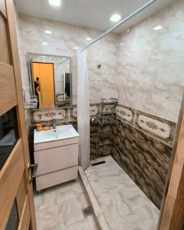 2 Սենյականոց Բնակարան Քարե Շենքում, 48քմ, 5/5 հարկ, Դիզայներական Վերանորոգված, Կահավորված, Արևկող