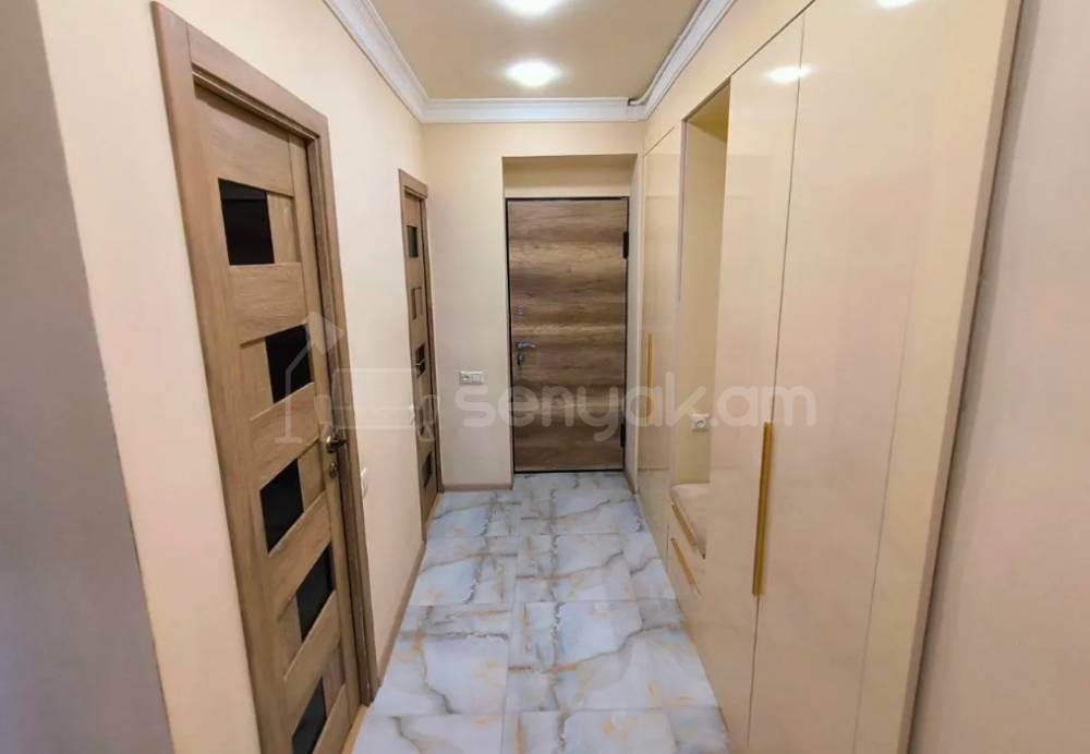 2 Սենյականոց Բնակարան Քարե Շենքում, 48քմ, 5/5 հարկ, Դիզայներական Վերանորոգված, Կահավորված, Արևկող