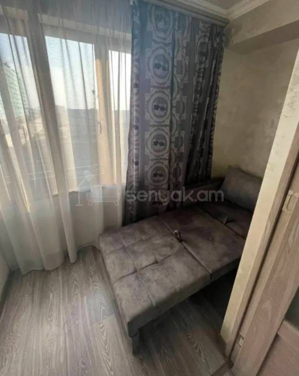 1 Սենյականոց Բնակարան Քարե Շենքում, 47քմ, 2/9 հարկ, Կապիտալ Վերանորոգված, Կահավորված, Արևկող