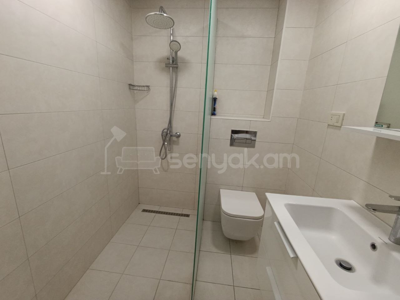 2 Սենյականոց Բնակարան Քարե Շենքում, 56քմ, 2/5 հարկ, Կապիտալ Վերանորոգված