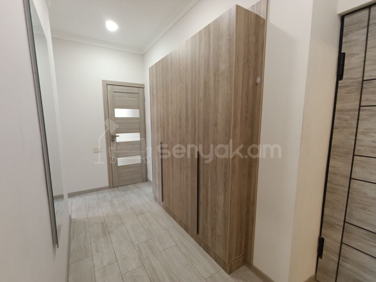 2 Սենյականոց Բնակարան Քարե Շենքում, 56քմ, 2/5 հարկ, Կապիտալ Վերանորոգված