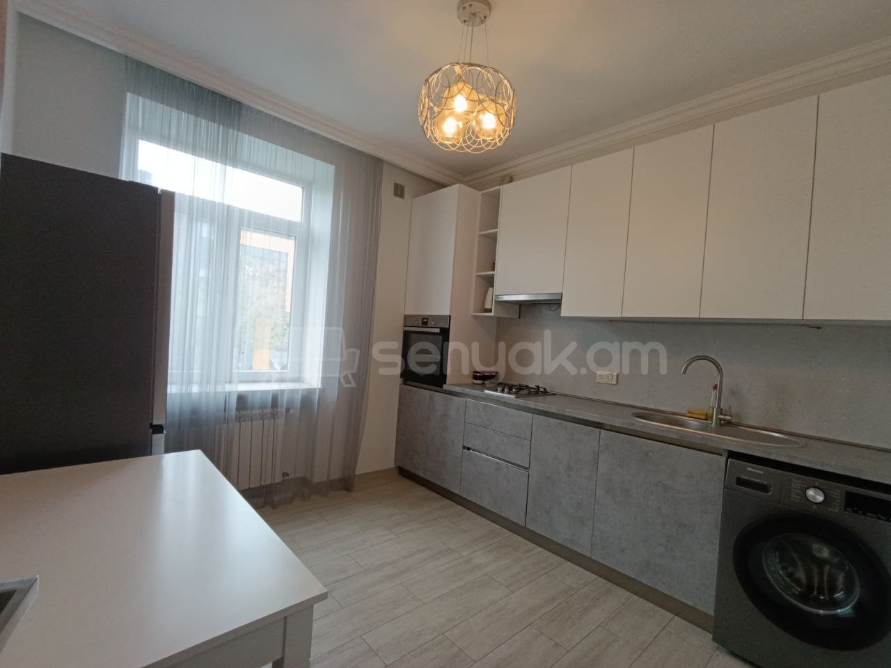 2 Սենյականոց Բնակարան Քարե Շենքում, 56քմ, 2/5 հարկ, Կապիտալ Վերանորոգված