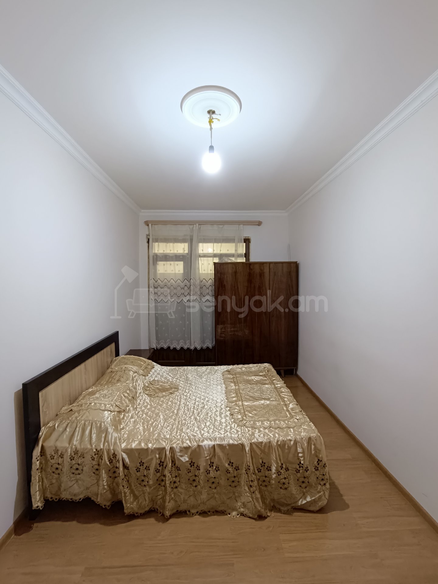 3 Սենյականոց Բնակարան Քարե Շենքում, 60քմ, 4/5 հարկ, Կապիտալ Վերանորոգված, Կահավորված