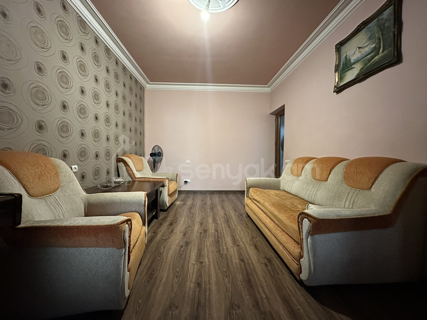 3 Սենյականոց Բնակարան Քարե Շենքում, 63քմ, 5/5 հարկ, Կոսմետիկ Վերանորոգված