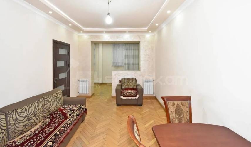 3 Սենյականոց Բնակարան Քարե Շենքում, 72քմ, 1/5 հարկ, Կոսմետիկ Վերանորոգված, Կահավորված
