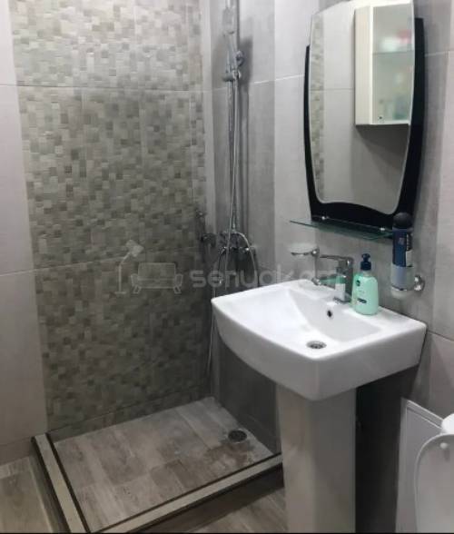 2 Սենյականոց Բնակարան Քարե Շենքում, 40քմ, 2/5 հարկ, Կապիտալ Վերանորոգված, Կահավորված