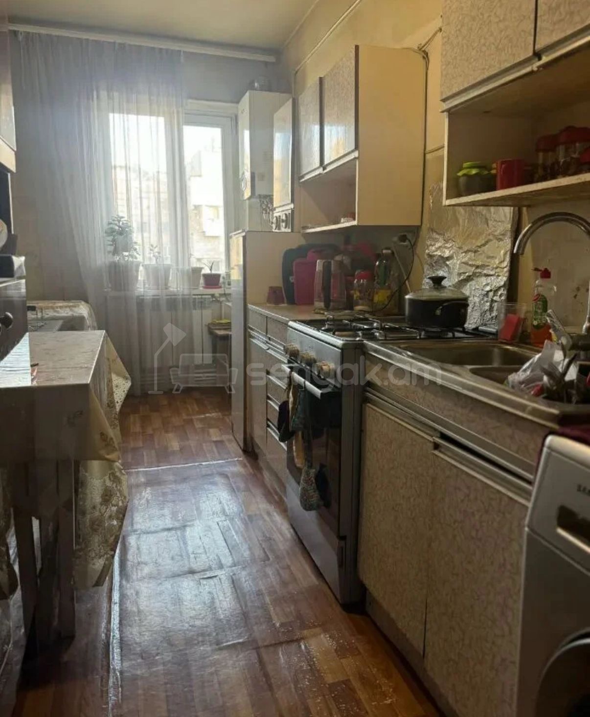 3 Սենյականոց Բնակարան, 72քմ, 9/9 հարկ, Նորմալ Վիճակում