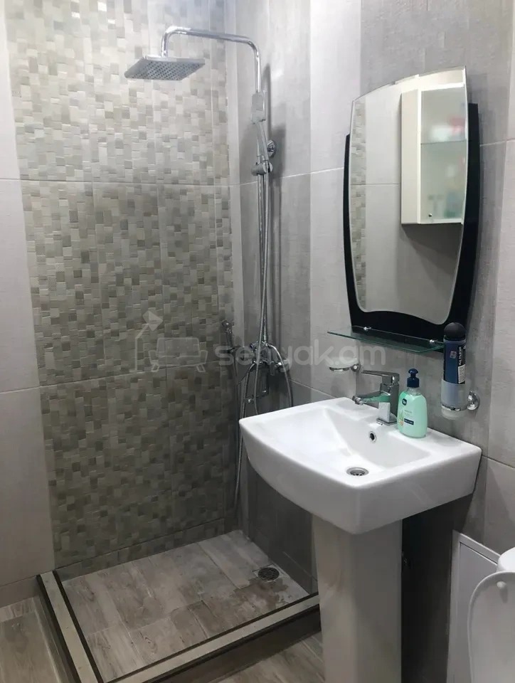 2 Սենյականոց Բնակարան Քարե Շենքում, 40քմ, 2/5 հարկ, Կապիտալ Վերանորոգված, Կահավորված