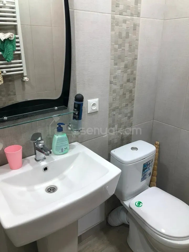 2 Սենյականոց Բնակարան Քարե Շենքում, 40քմ, 2/5 հարկ, Կապիտալ Վերանորոգված, Կահավորված
