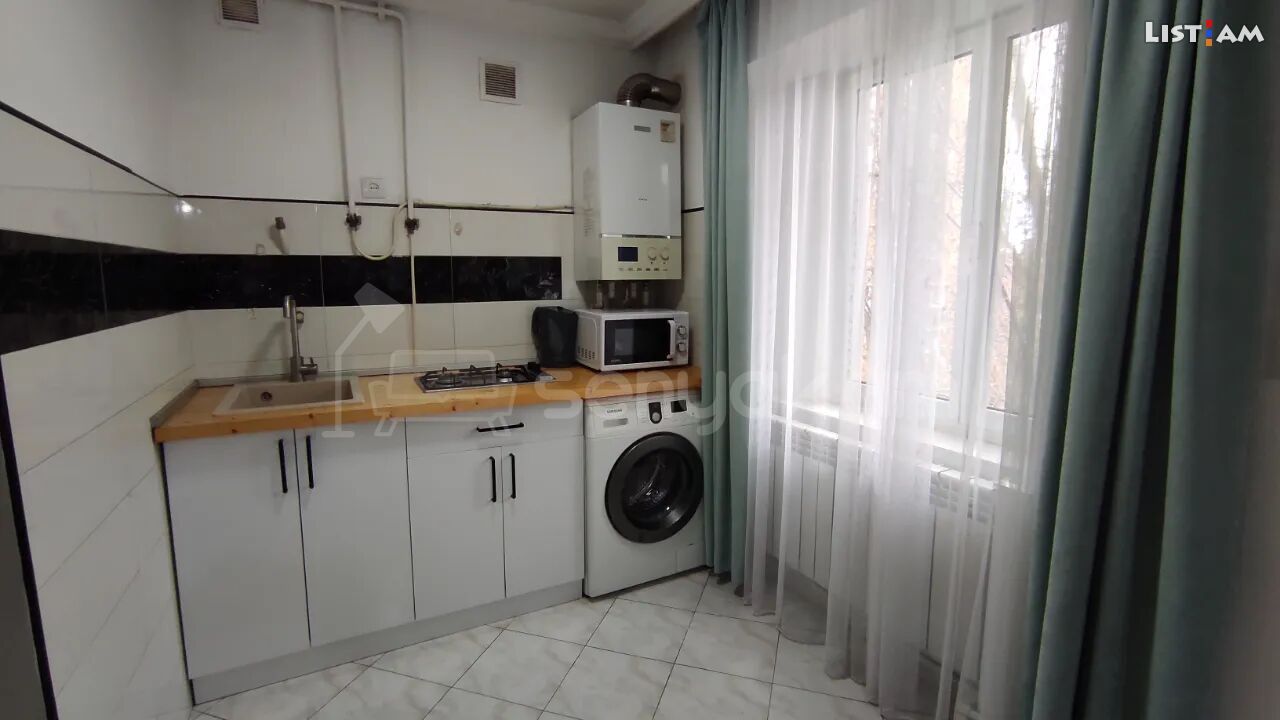 2 Սենյականոց Բնակարան Քարե Շենքում, 27քմ, 4/5 հարկ, Դիզայներական Վերանորոգված