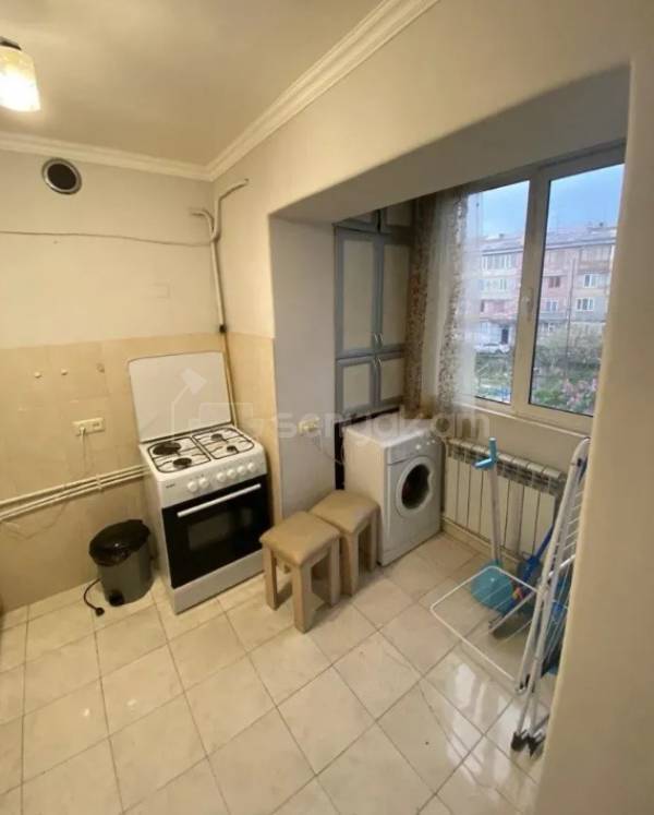 2 Սենյականոց Բնակարան Քարե Շենքում, 60քմ, 4/4 հարկ, Դիզայներական Վերանորոգված, Կահավորված, Արևկող