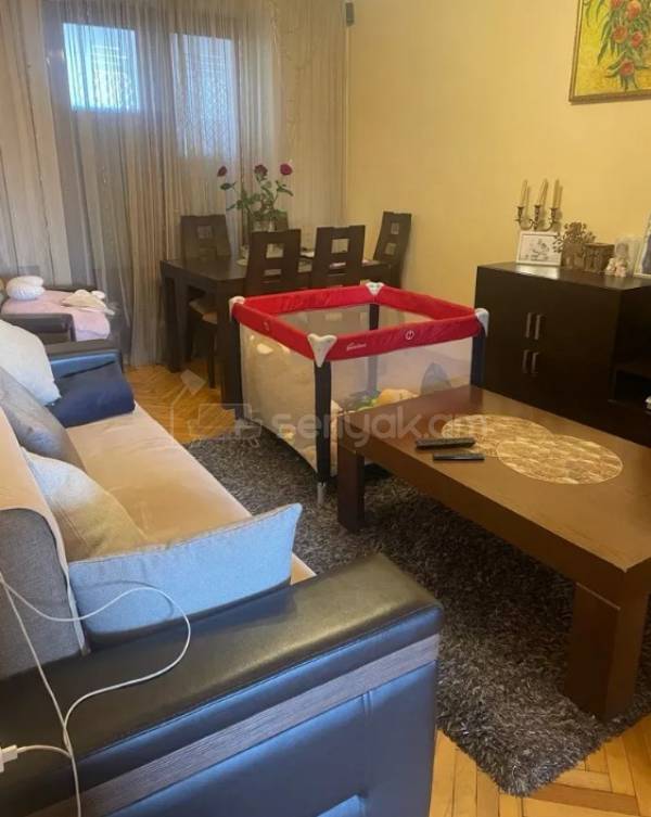 2 Սենյականոց Բնակարան Քարե Շենքում, 72քմ, 3/4 հարկ, Կոսմետիկ Վերանորոգված, Մասամբ Կահավորված, Արևկող