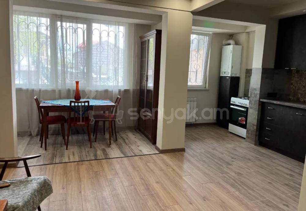 2 Սենյականոց Բնակարան, 61քմ, 1/14 հարկ, Կապիտալ Վերանորոգված, Կահավորված, Արևկող