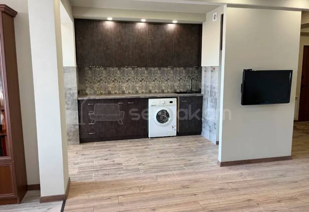 2 Սենյականոց Բնակարան, 61քմ, 1/14 հարկ, Կապիտալ Վերանորոգված, Կահավորված, Արևկող