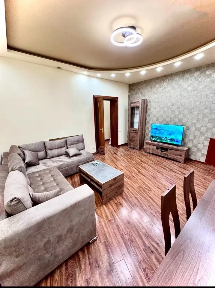 2 Սենյականոց Բնակարան Քարե Շենքում, 55քմ, 5/5 հարկ, Կապիտալ Վերանորոգված, Կահավորված