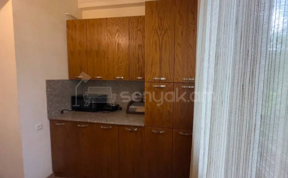 2 Սենյականոց Բնակարան Քարե Շենքում, 72քմ, 2/5 հարկ, Դիզայներական Վերանորոգված, Կահավորված, Արևկող