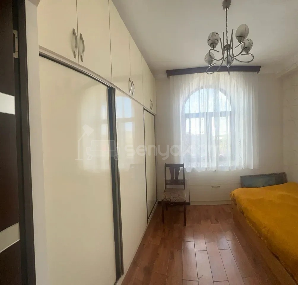 2 Սենյականոց Բնակարան Քարե Շենքում, 50քմ, 4/5 հարկ, Կապիտալ Վերանորոգված, Կահավորված