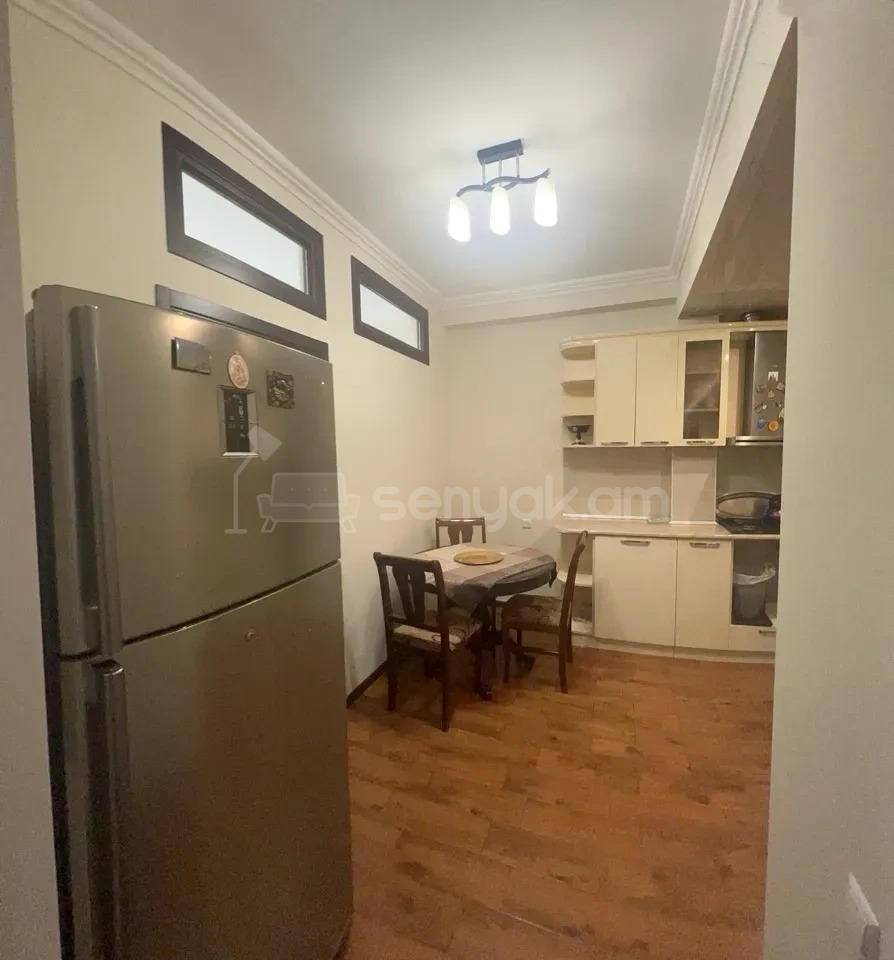 2 Սենյականոց Բնակարան Քարե Շենքում, 50քմ, 4/5 հարկ, Կապիտալ Վերանորոգված, Կահավորված