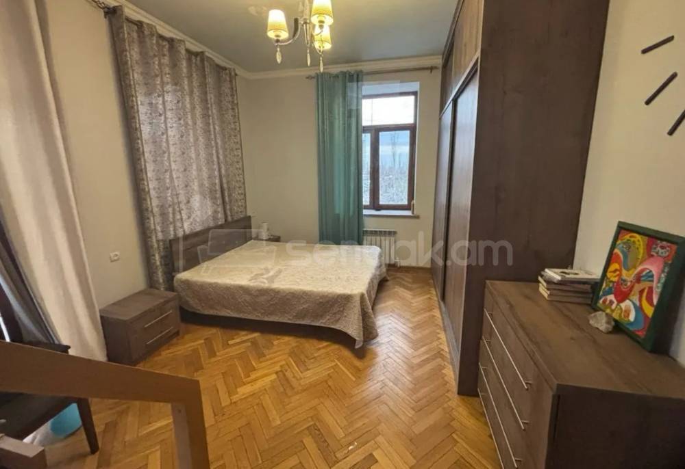 2 Սենյականոց Բնակարան Քարե Շենքում, 70քմ, 3/5 հարկ, Կապիտալ Վերանորոգված, Կահավորված, Արևկող
