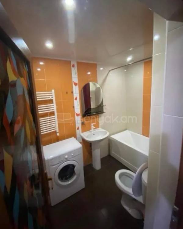 2 Սենյականոց Բնակարան Քարե Շենքում, 70քմ, 3/5 հարկ, Կապիտալ Վերանորոգված, Կահավորված, Արևկող