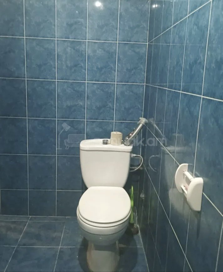 2 Սենյականոց Բնակարան Քարե Շենքում, 56քմ, 3/5 հարկ, Նորմալ Վիճակում, Կահավորված