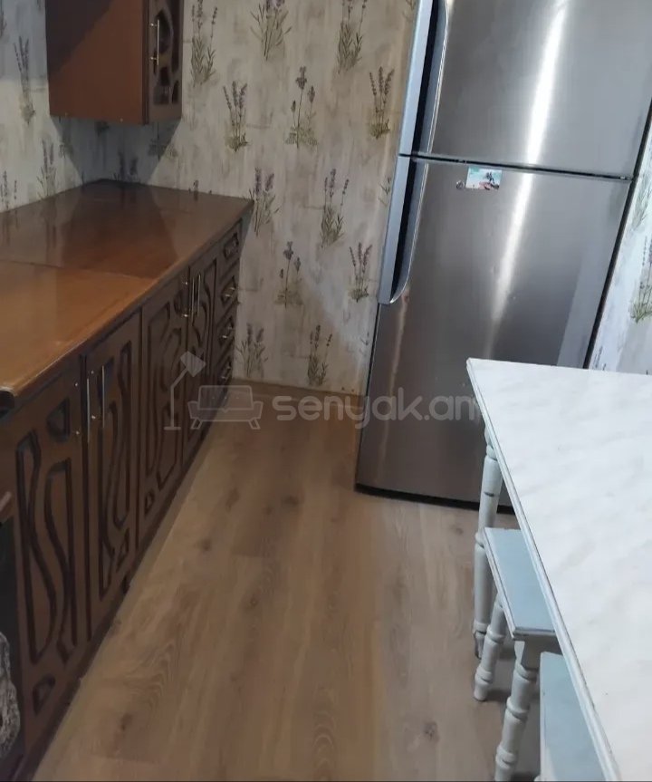 3 Սենյականոց Բնակարան, 70քմ, 5/9 հարկ, Նորմալ Վիճակում, Կահավորված, Արևկող