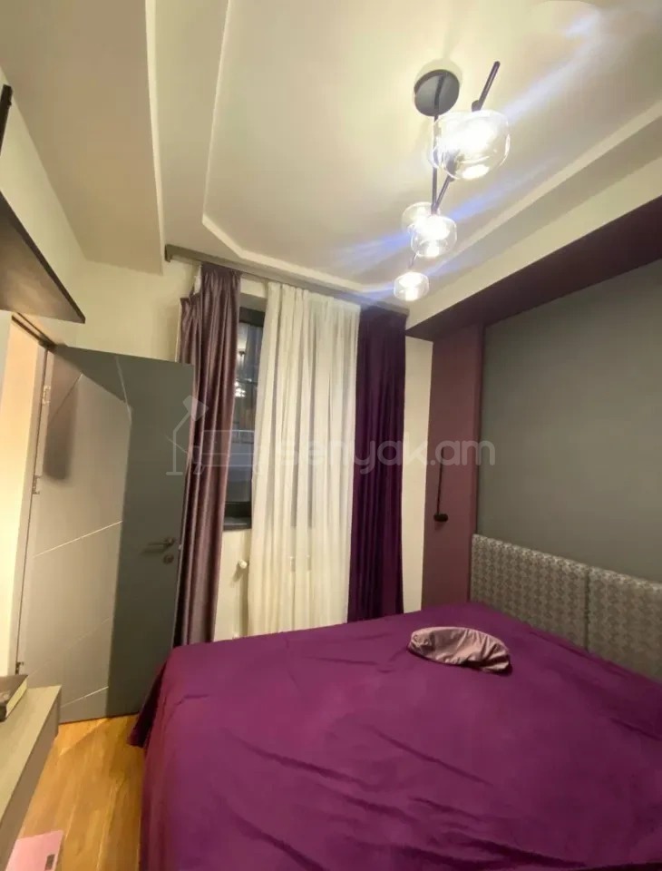 2 Սենյականոց Բնակարան Նորակառույցում, 40քմ, 8/9 հարկ, Կապիտալ Վերանորոգված, Կահավորված
