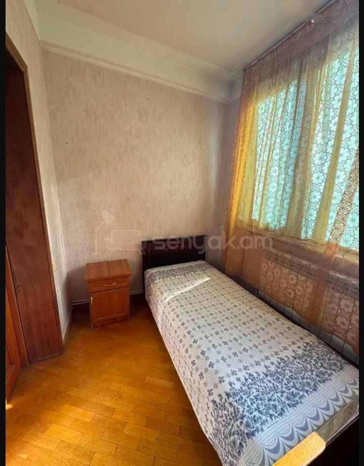 2 Սենյականոց Բնակարան Քարե Շենքում, 56քմ, 4/5 հարկ, Կապիտալ Վերանորոգված, Կահավորված