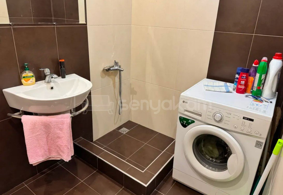 1 Սենյականոց Բնակարան Քարե Շենքում, 49քմ, 1/5 հարկ, Կապիտալ Վերանորոգված, Կահավորված, Արևկող