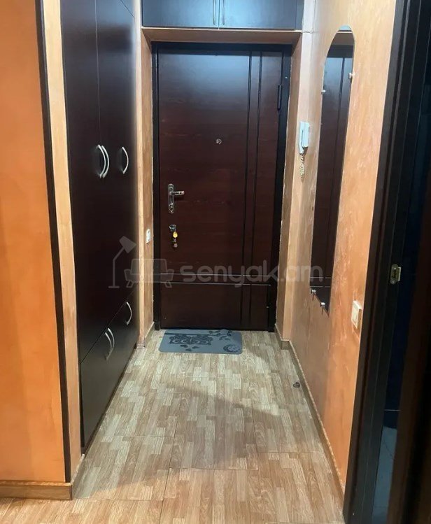 1 Սենյականոց Բնակարան Քարե Շենքում, 37քմ, 3/5 հարկ, Կապիտալ Վերանորոգված, Կահավորված, Արևկող