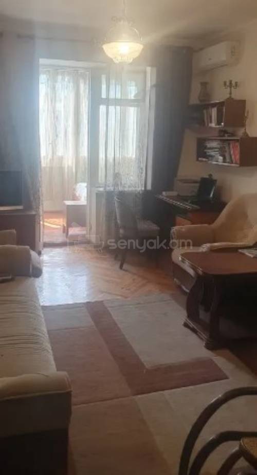 5 Սենյականոց Բնակարան Քարե Շենքում, 84քմ, 3/5 հարկ, Կոսմետիկ Վերանորոգված