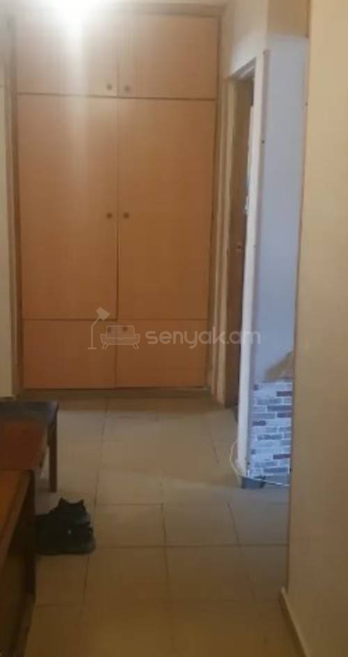 5 Սենյականոց Բնակարան Քարե Շենքում, 84քմ, 3/5 հարկ, Կոսմետիկ Վերանորոգված