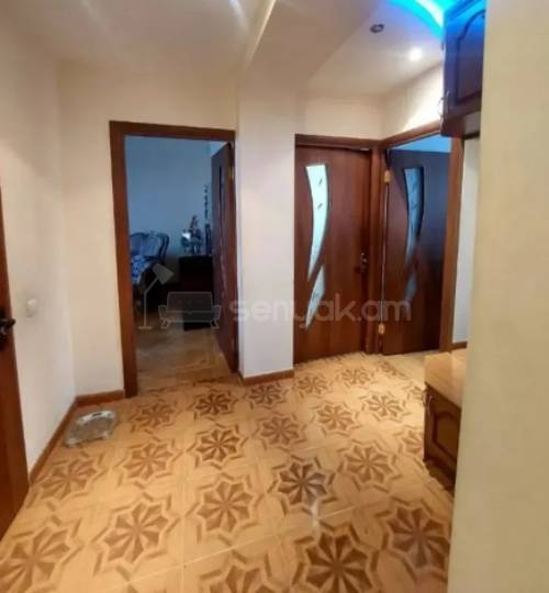 3 Սենյականոց Բնակարան Քարե Շենքում, 76քմ, 3/5 հարկ, Կապիտալ Վերանորոգված