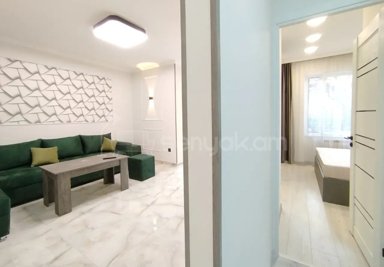 2 Սենյականոց Բնակարան Քարե Շենքում, 43քմ, 1/5 հարկ, Կապիտալ Վերանորոգված
