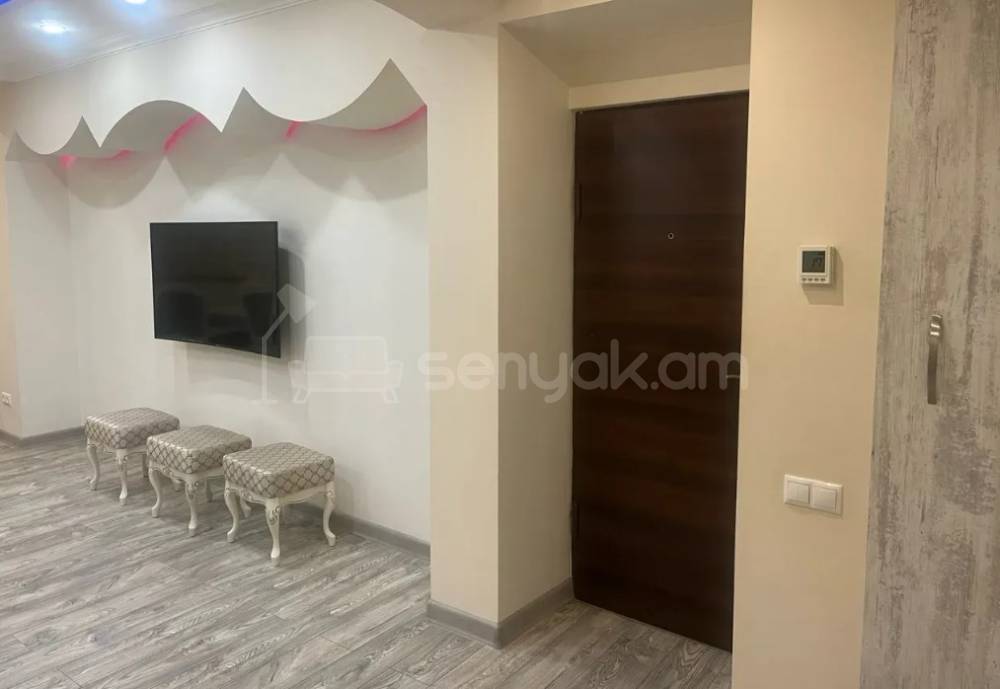 3 Սենյականոց Բնակարան, 96քմ, 1/9 հարկ, Դիզայներական Վերանորոգված, Կահավորված, Արևկող