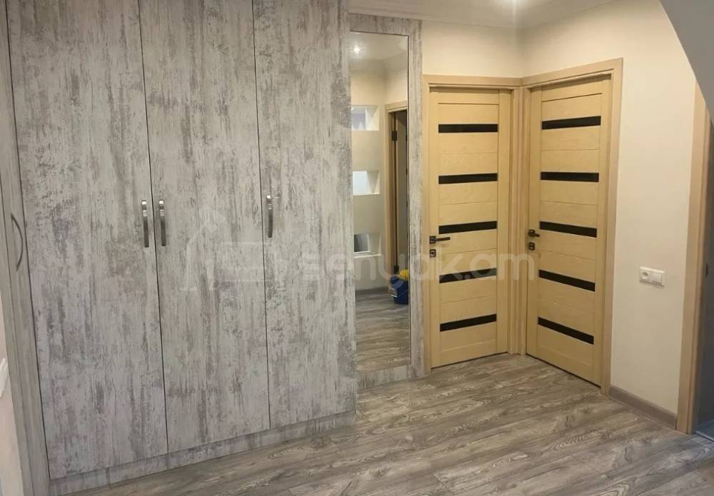 3 Սենյականոց Բնակարան, 96քմ, 1/9 հարկ, Դիզայներական Վերանորոգված, Կահավորված, Արևկող