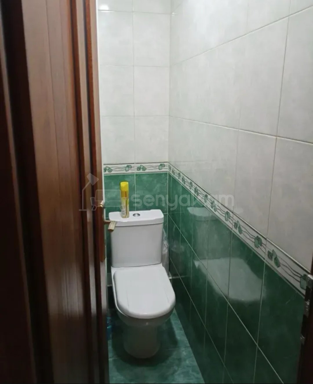 3 Սենյականոց Բնակարան Քարե Շենքում, 72քմ, 1/5 հարկ, Նորմալ Վիճակում