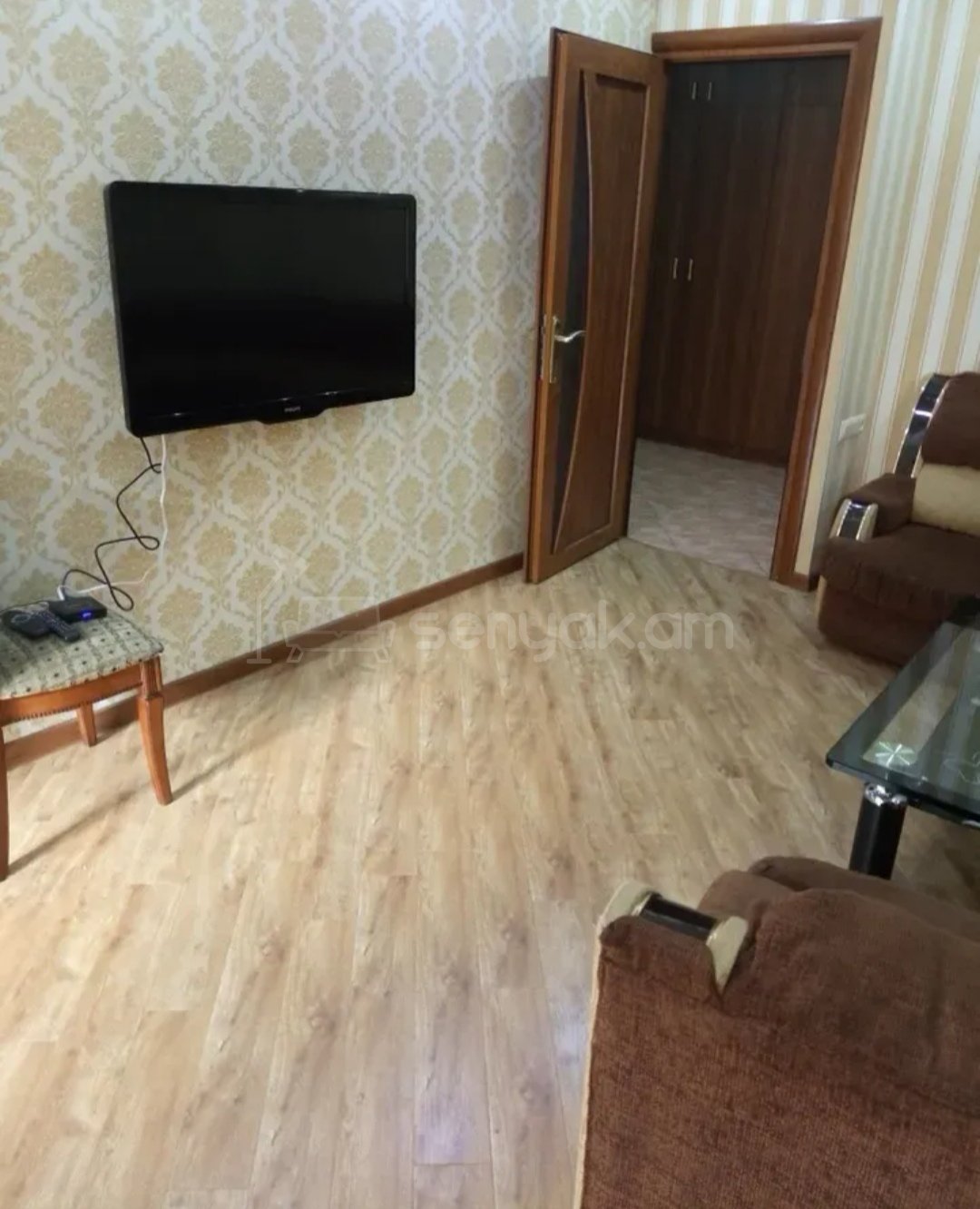 3 Սենյականոց Բնակարան Քարե Շենքում, 72քմ, 1/5 հարկ, Նորմալ Վիճակում