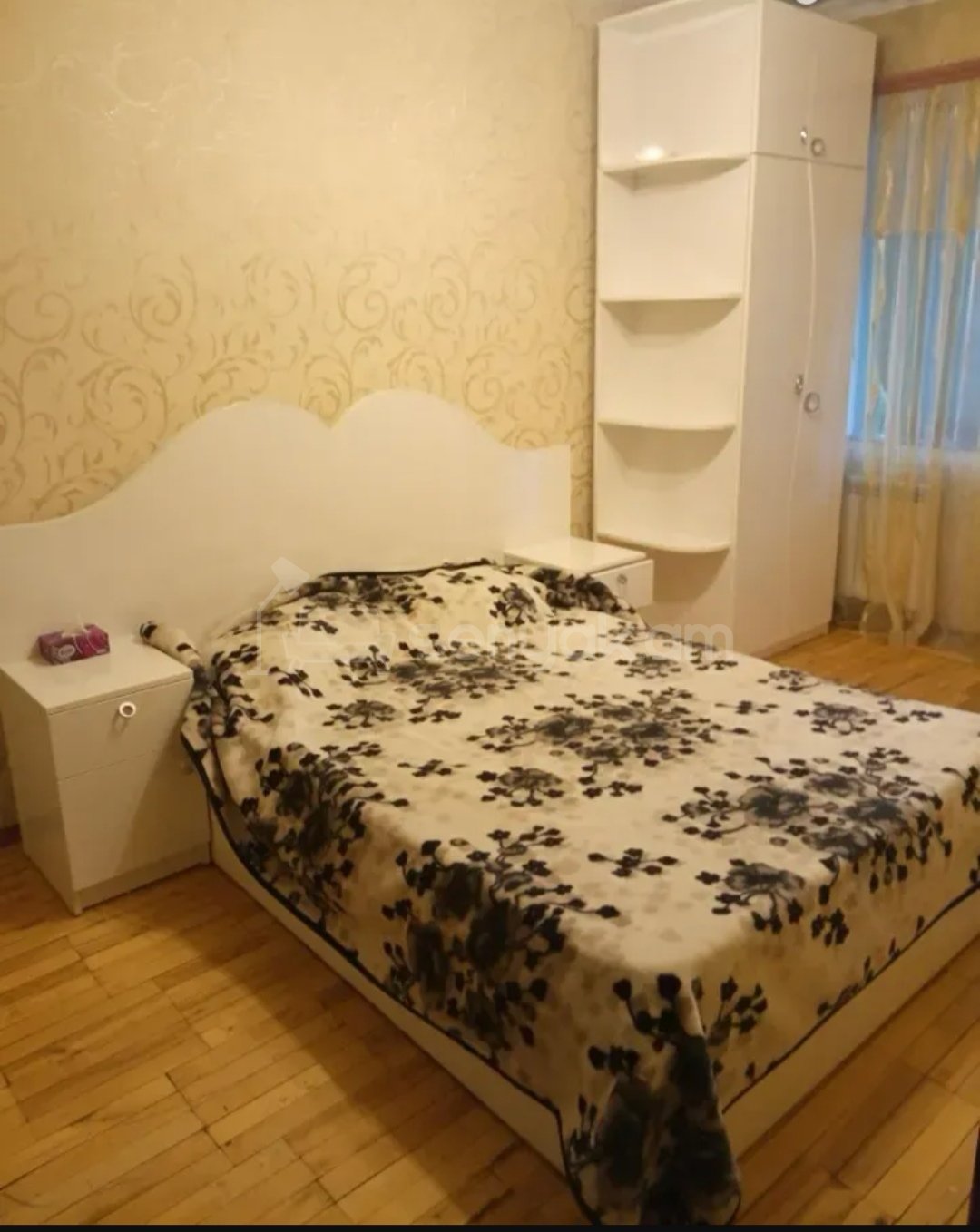 3 Սենյականոց Բնակարան Քարե Շենքում, 72քմ, 1/5 հարկ, Նորմալ Վիճակում