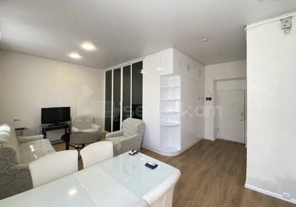 2 Սենյականոց Բնակարան Քարե Շենքում, 40քմ, 1/5 հարկ, Կապիտալ Վերանորոգված, Կահավորված, Արևկող