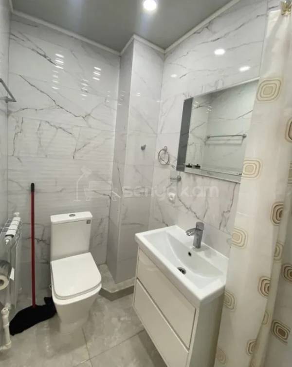 2 Սենյականոց Բնակարան Քարե Շենքում, 40քմ, 1/5 հարկ, Կապիտալ Վերանորոգված, Կահավորված, Արևկող