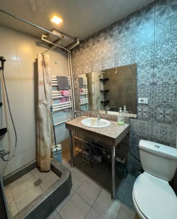 2 Սենյականոց Բնակարան Քարե Շենքում, 55քմ, 4/5 հարկ, Կապիտալ Վերանորոգված, Կահավորված, Արևկող