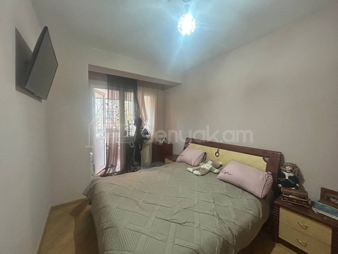 3 Սենյականոց Բնակարան Քարե Շենքում, 98քմ, 2/5 հարկ, Կապիտալ Վերանորոգված