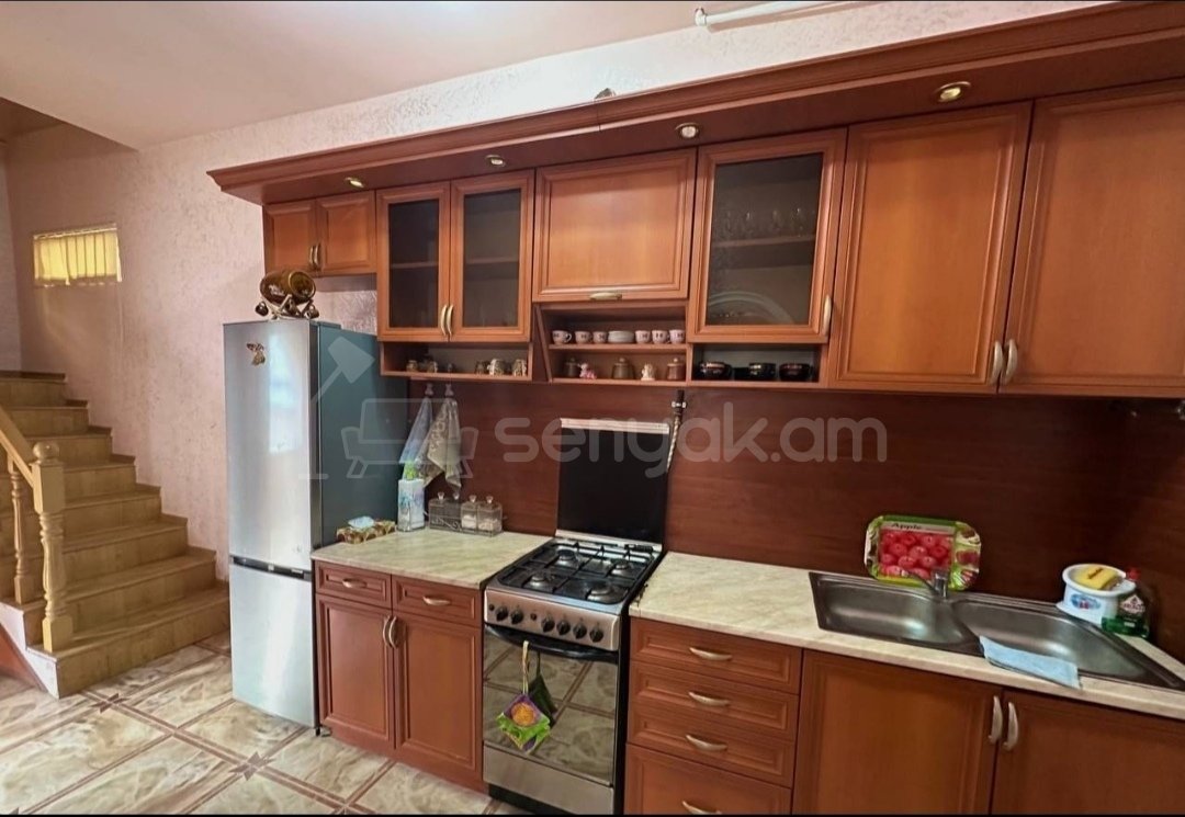 5 Սենյականոց Շքեղ Առանձնատուն, 150քմ, Լողավազանով