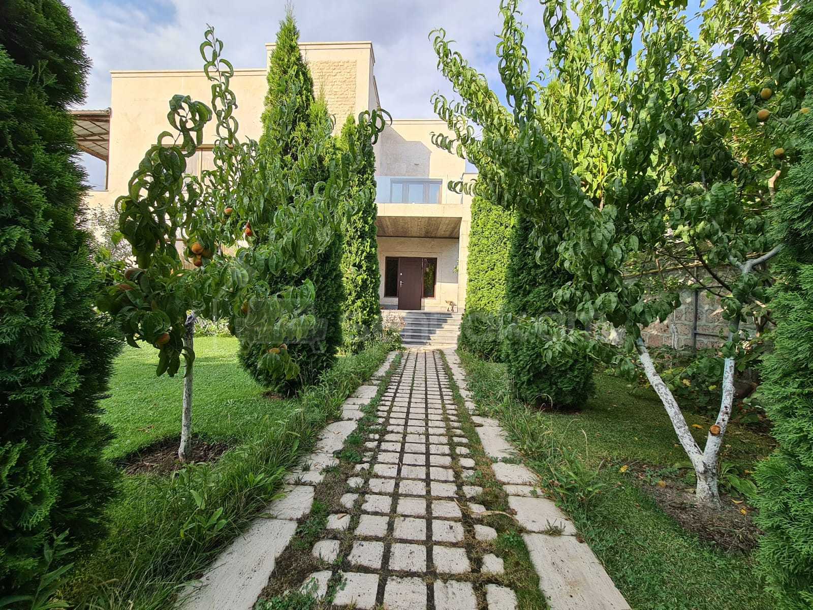 5 Սենյականոց Շքեղ Առանձնատուն, 200քմ, Լողավազանով