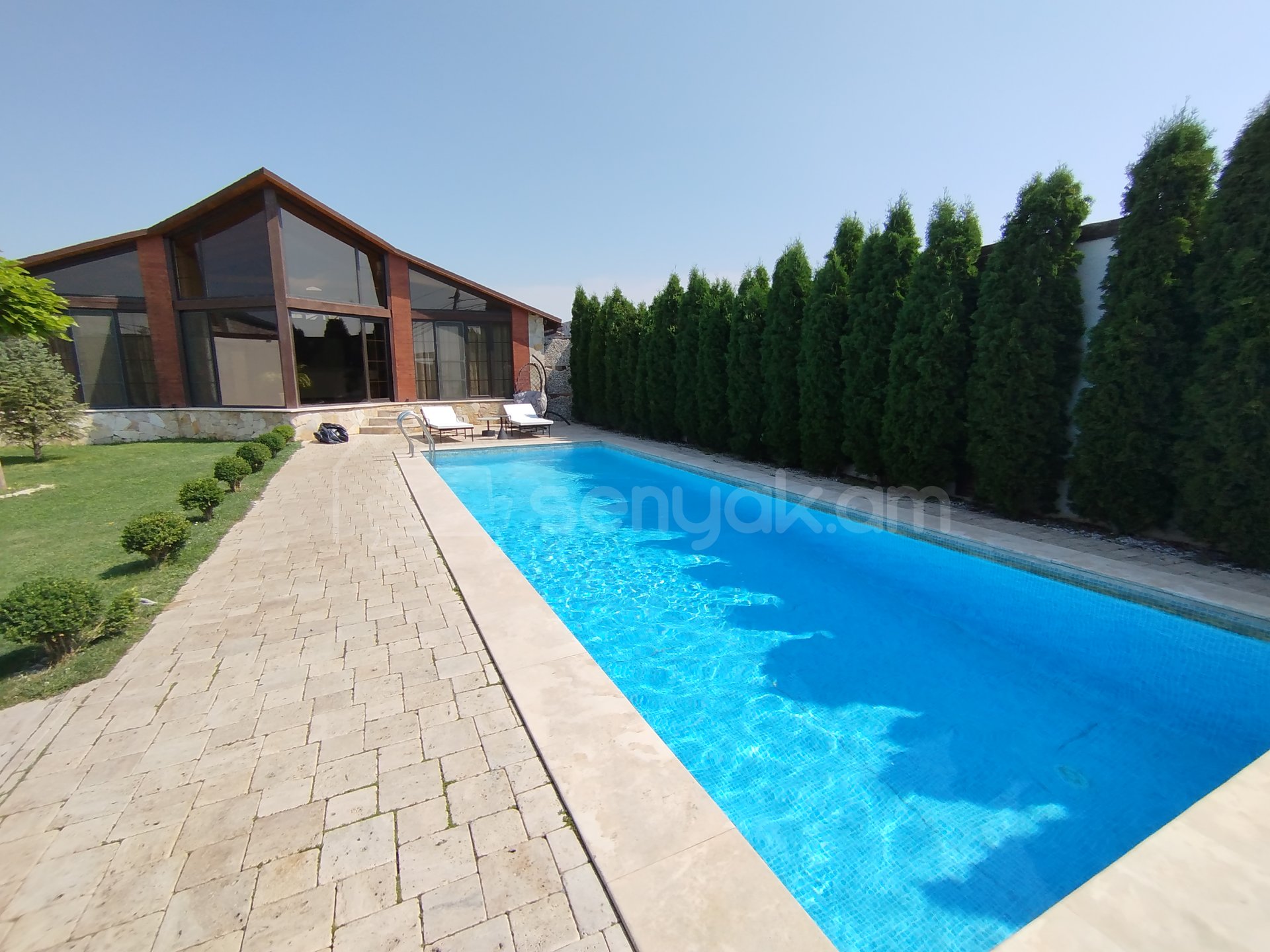 5 Սենյականոց Շքեղ Առանձնատուն, 200քմ, Լողավազանով