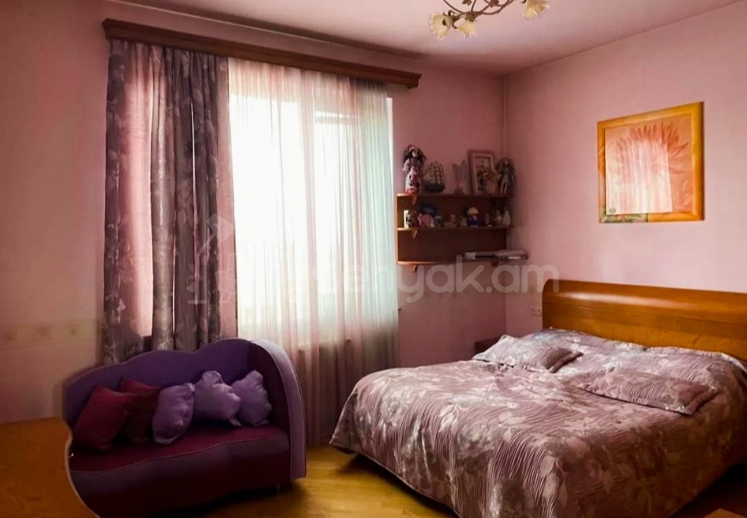 5 Սենյականոց Շքեղ Առանձնատուն, 200քմ, Լողավազանով