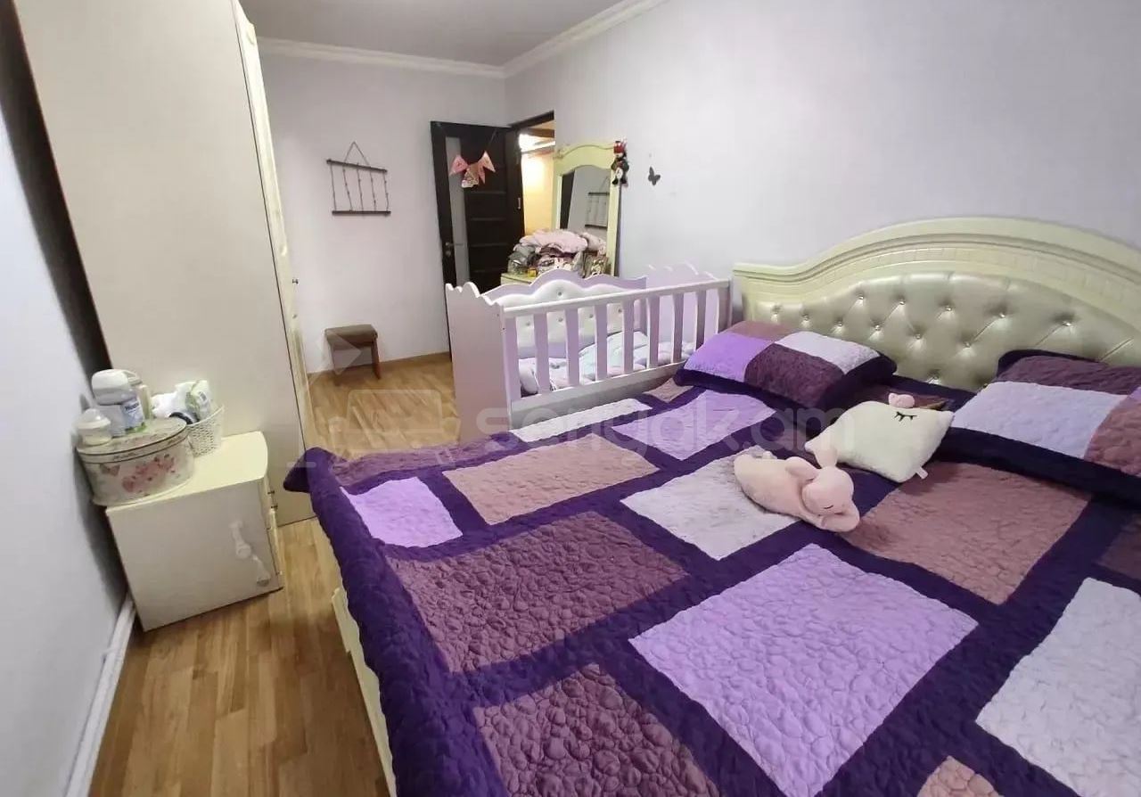 4 Սենյականոց Բնակարան Քարե Շենքում, 76քմ, 5/5 հարկ, Կապիտալ Վերանորոգված